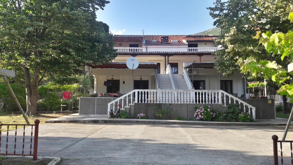 Vuko I Magdalena Midzor Apartment Petrovac Екстериор снимка