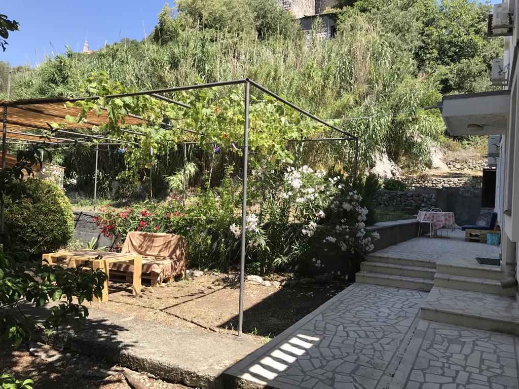 Vuko I Magdalena Midzor Apartment Petrovac Екстериор снимка